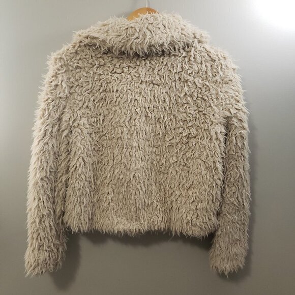 Zara Basic * Faux Fur Teddy Coat * Wrap Front Sz M - Picture 3 of 9